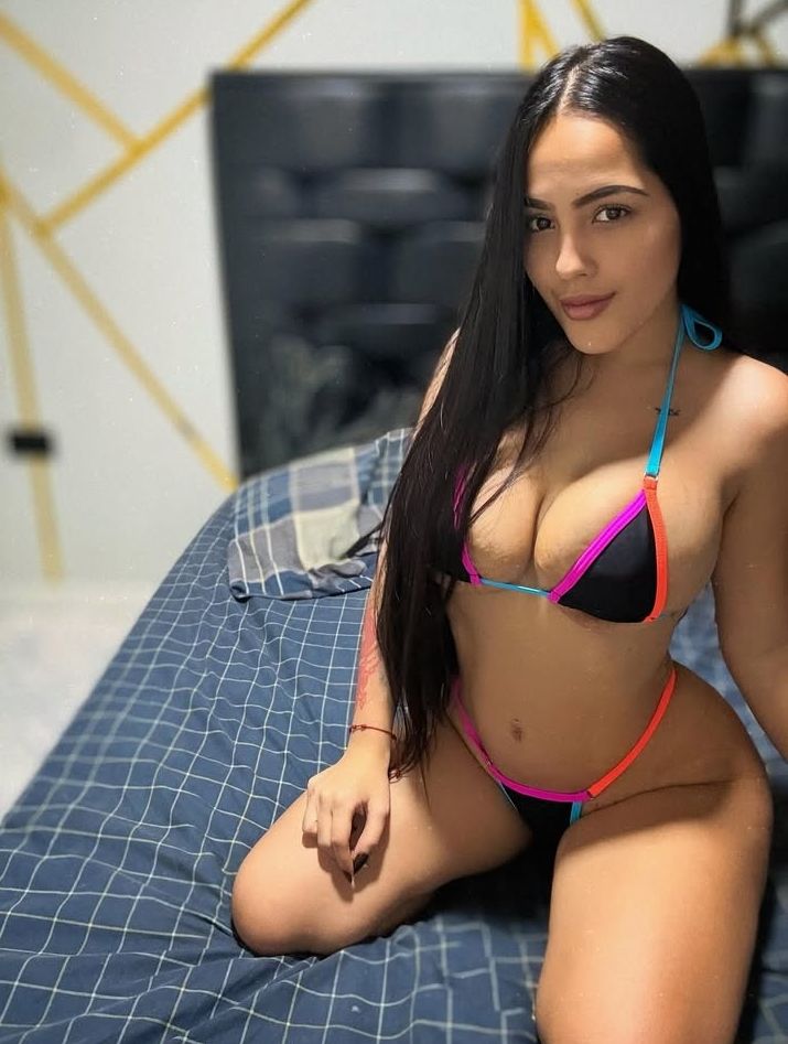 Colmenare2010's tweet photo. Una probadita de lo que pasa cuando me quedo sola en el cuarto...🔥🔥 Escríbeme al DM💋 https://t.co/IBk7at1mjf
