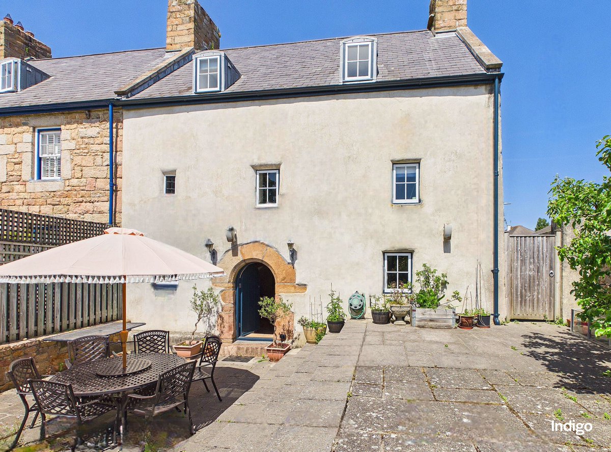 indigoestates's tweet photo. FOR SALE | ST HELIER

Asking £895,000  

https://t.co/o3hNDnH2Ah 

Please contact sales@indigo.je 
or call 01534 639955  

#indigoestates #jerseyci #forsaleinjersey #channelislands https://t.co/EJm7jmYr0a