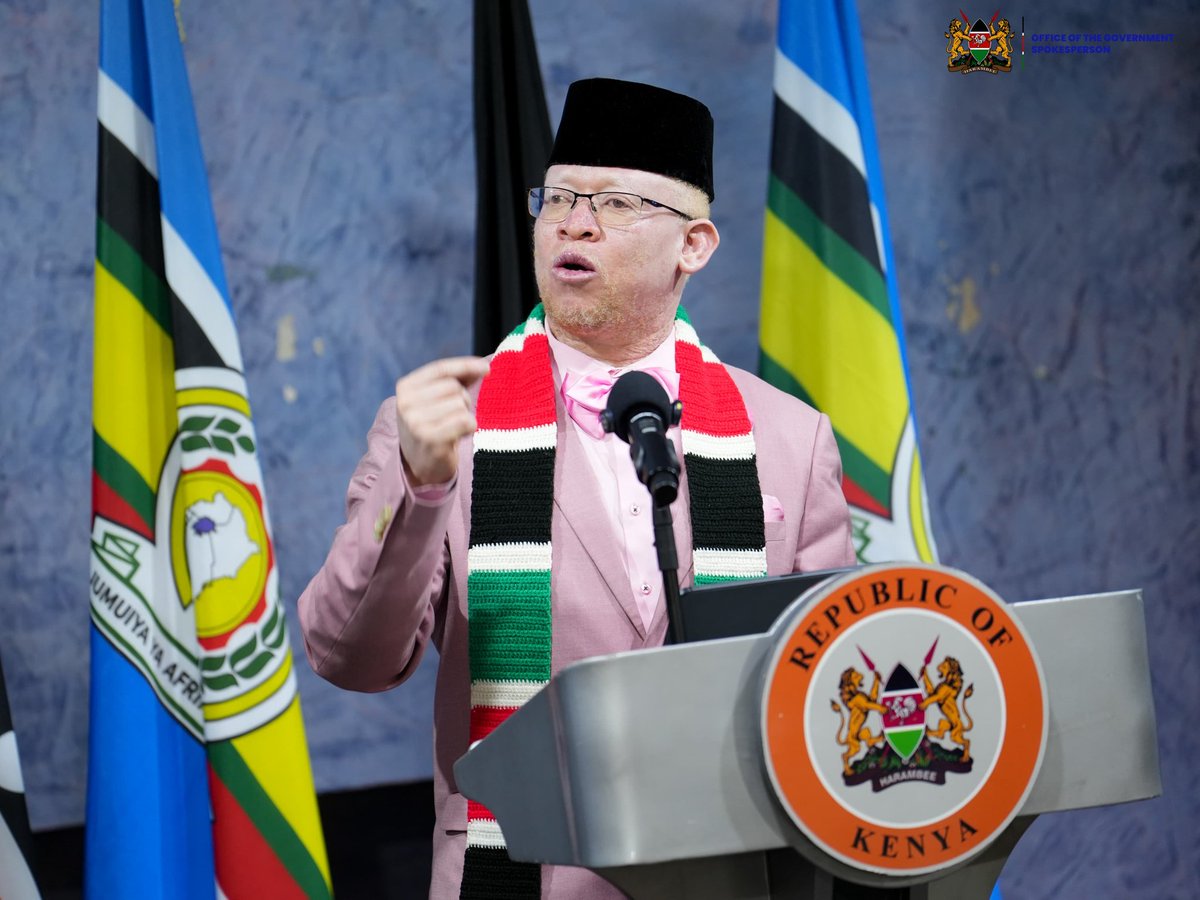 its_munee_'s tweet photo. Government Spokesperson Isaac Mwaura debunked fake news on the Finance Bill 2026. No new taxes on bread, mitumba, or motor vehicles. 

Mobile phone taxes slashed from 56% to 25% to ease citizen burden. #GoKWeeklyPressBriefing #IndisciplineInSchools https://t.co/29mWEOYwfr
