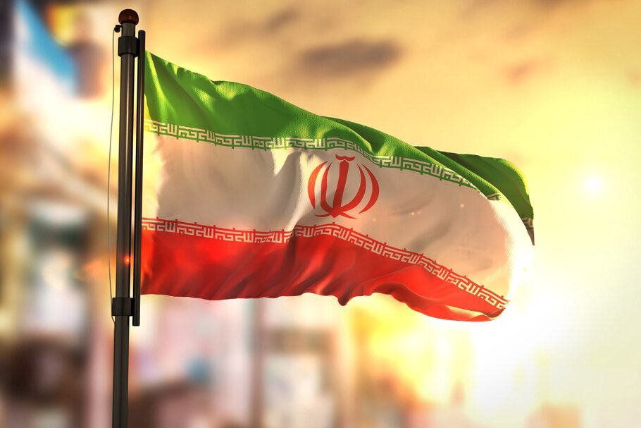 farhad_nazarian's tweet photo. تو فقط یه جا پایین میایی عزیزم
اونم روی تابوت ماست https://t.co/CdJsi4IaKQ