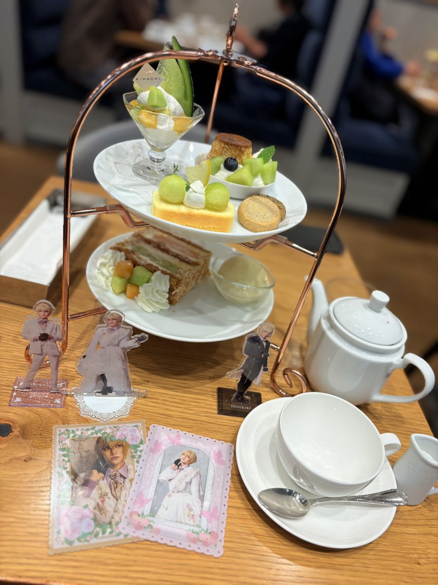 yae3181's tweet photo. 兄者の麗しのお衣装見てきました〜！
すごく綺麗✨間近で拝見できて嬉しい☺️

毎年楽しみにしてるメロンの季節がやって来たのでキハチさんでアフタヌーンティーも🫖🍰美味しかった〜🥰 https://t.co/mvdxu70h3M