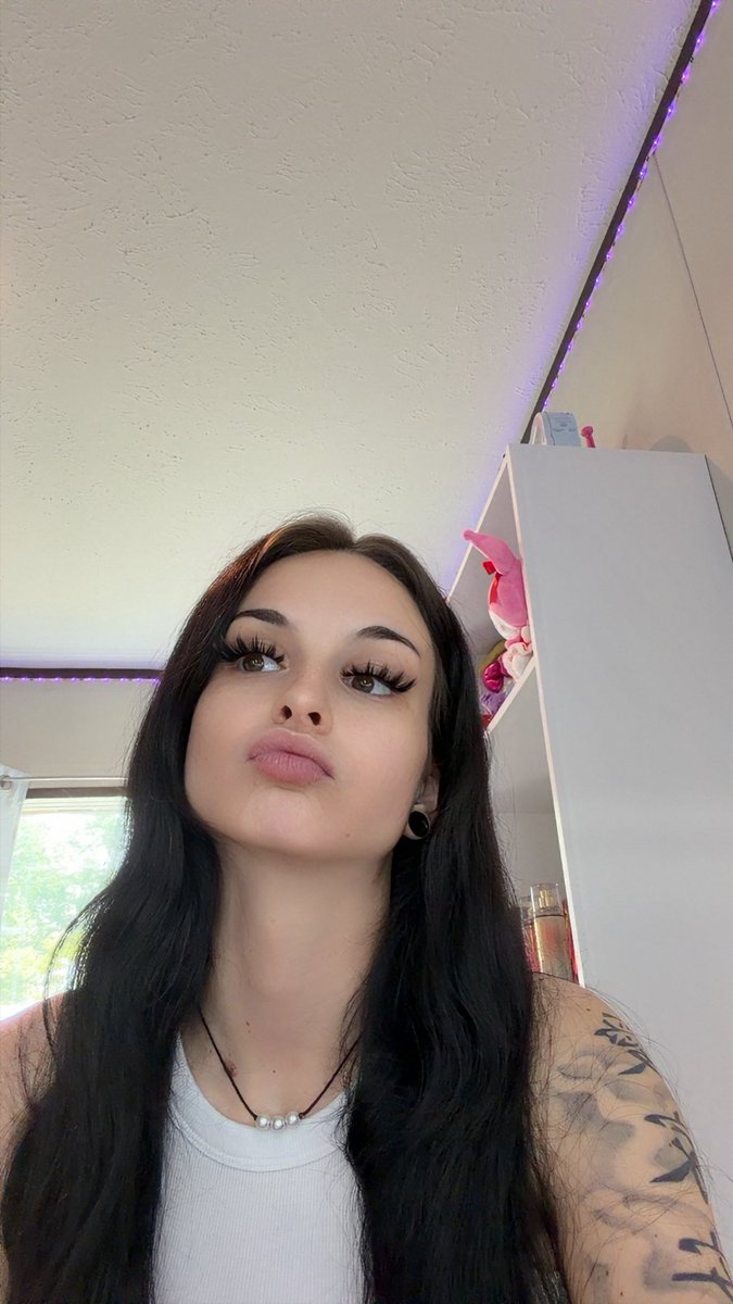 mariebbyonly's tweet photo. https://t.co/ml7IvO2K92