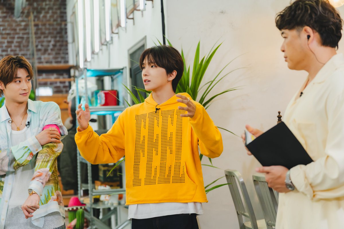 BNDtomodachi's tweet photo. #BOYNEXTDOOR
〖BOYNEXTDOOR トモダチベース〗

📺 𝟲/𝟭𝟯(土)𝟭𝟰:𝟯𝟬〜放送
トモダチゲスト： #超特急 
リョウガさん、ユーキさん、アロハさん

超難題！「High＆Low」クイズに挑戦💡
史上最高額が高いのは？消費カロリーが高いのは？

#ボネトモ 今週の放送もお楽しみに✨ https://t.co/CRsGSCDutu