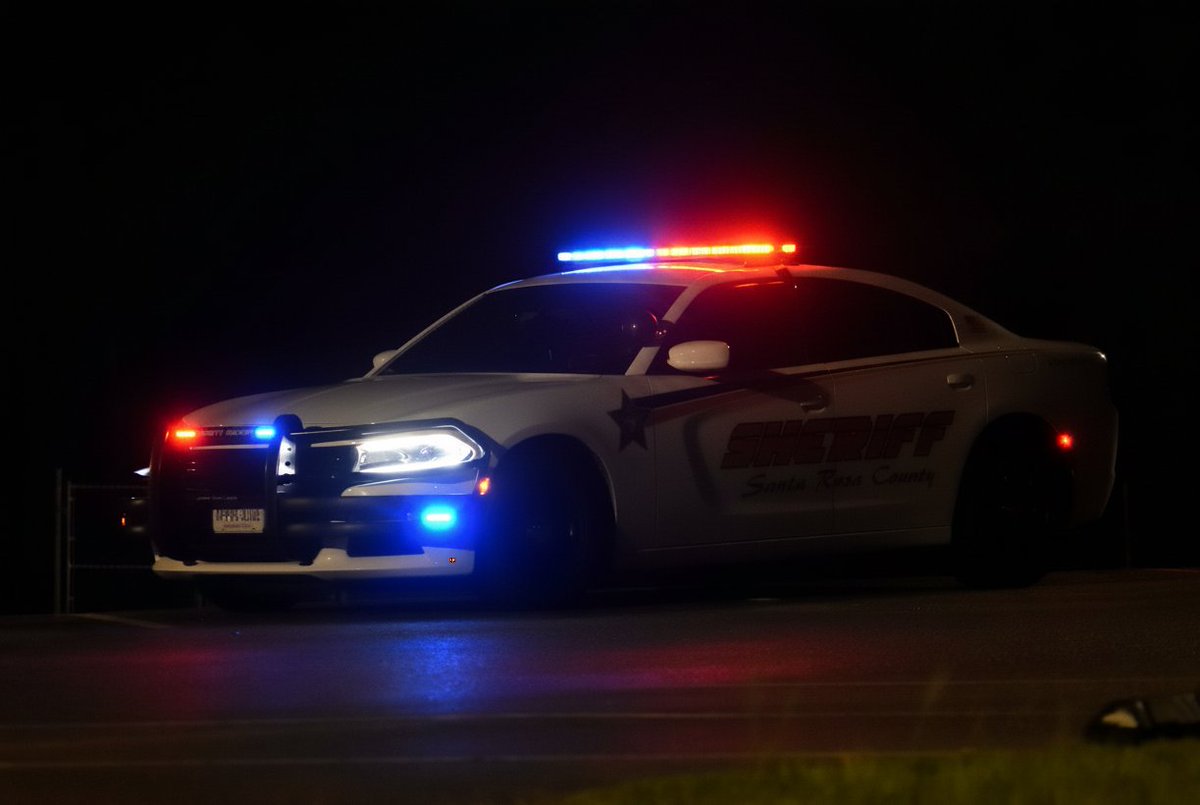 SouthAreaPhoto's tweet photo. I didn't bring the right equipment and shot at high ISO. Still love the photos though. Will try again soon enough!
#southareaphotography #policecars #dodgecharger #santarosacountysheriffsoffice #nikon #photography #nightphotography https://t.co/n1RRzV8Mjy