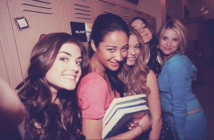 Jess_Swiftiee's tweet photo. 16 years since the release of Pretty Little Liars. Thank you for everything, PLL. 🤫

#PrettyLittleLiars #PLL https://t.co/5rWyZzhCUc