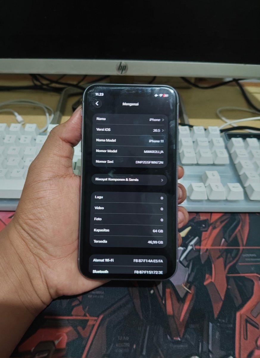 bfriin's tweet photo. wts iphone 11 basic
• ex inter 
• storage 64
• all operator
• bh 100% (gantian)
• all fungsi ok
• fisik mulus
• kelengkapan fullset
• harga 3,5 bisa nego
Cod bekasi dan jalur krl https://t.co/d9HF7aHo92