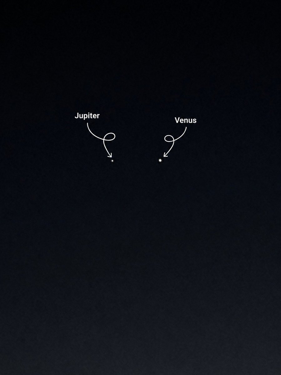 syedtalib0's tweet photo. Planetary conjunction of Jupiter and Venus.
#jupiter 
#Venus https://t.co/akEg5h5OCR