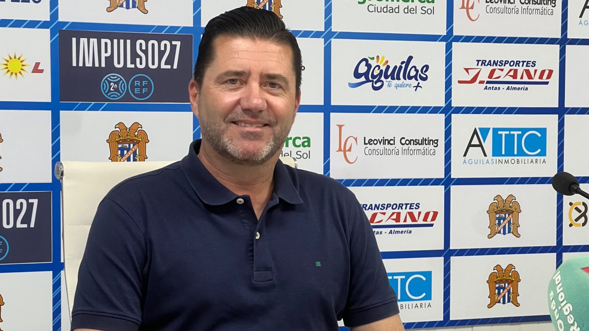ondaaguilas's tweet photo. 🔵⚪️Pedro Reverte renueva con el Águilas FC. 
Será su quinta temporada como Director Deportivo.
https://t.co/EUgSFOpfk5 https://t.co/qRXjREQJDz