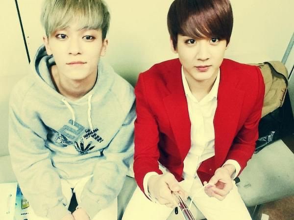 3ahah3's tweet photo. 크흠...   재~ 결 합..  재~~ 결 합... https://t.co/JMlmJ6ozte