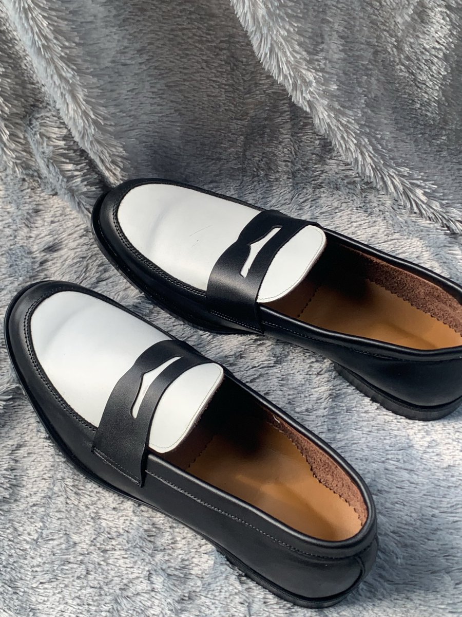 gemyoruba's tweet photo. These shoes are not made in Monaco, Italy. 

They are proudly made in Nigeria.

A thread 🪡 🧵 https://t.co/It2CMMVhjc