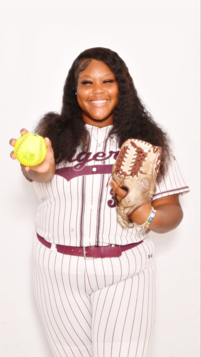 KristenDriver5's tweet photo. Today's the day! Super excited to see where God takes me next!
- RHP 
- I year of eligibility 
-3.67 GPA 

✉️ Kristen.driver2005@gmail.com
📞 (832)-330-8704 https://t.co/8IR86rk23w