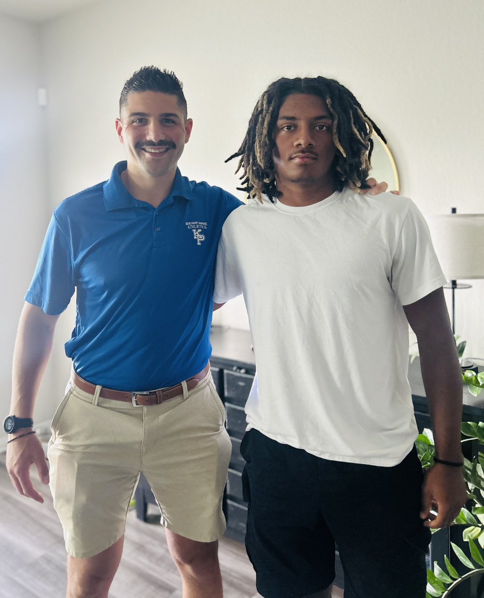 the1andonly_op's tweet photo. Appreciate @CoachPassante taking the time to come visit and discuss the opportunities of playing @USMMAFootball

@CoachCroall @BudaJagsFB @CoachCarlin @coacharmatta @CoachKAkina 
#ACTANONVERBA https://t.co/quXP5eBwFB