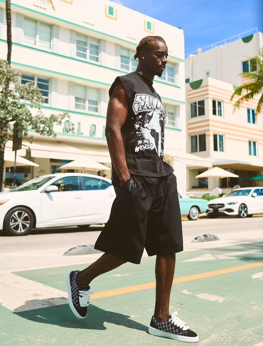 DecencyFootwear's tweet photo. Zhou just know by the shoes https://t.co/1Otog9EDwE
