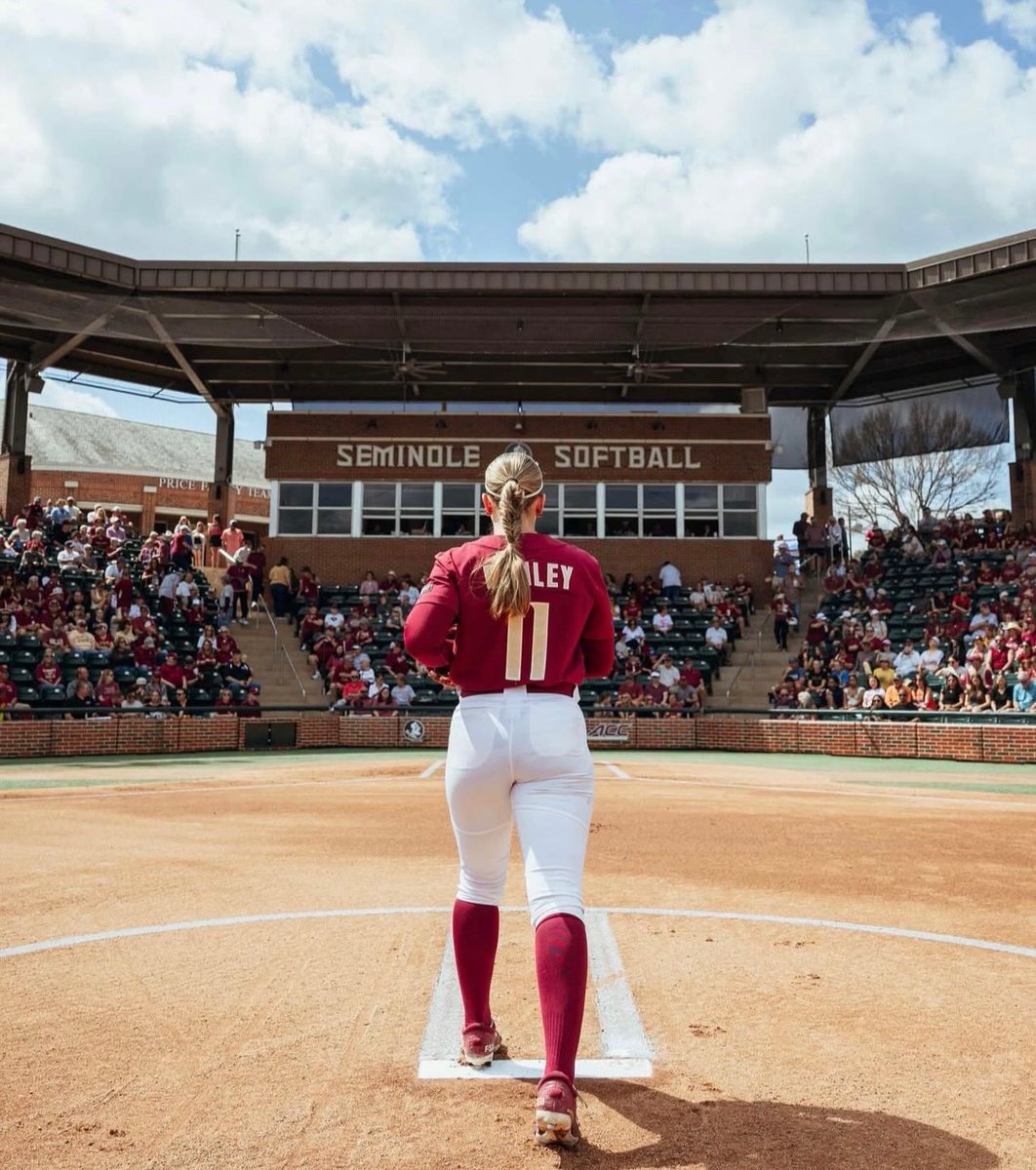 AshtynDanley's tweet photo. ready for year 4🤍🏹 @FSU_Softball https://t.co/79HfMAIAb4