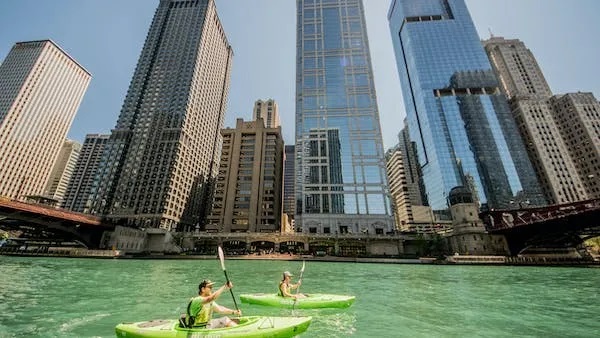 CoolRob__'s tweet photo. @fiago7 yo my Teutonic homie, if you get a chance, kayak the Chicago River https://t.co/wFzNff9j4b
