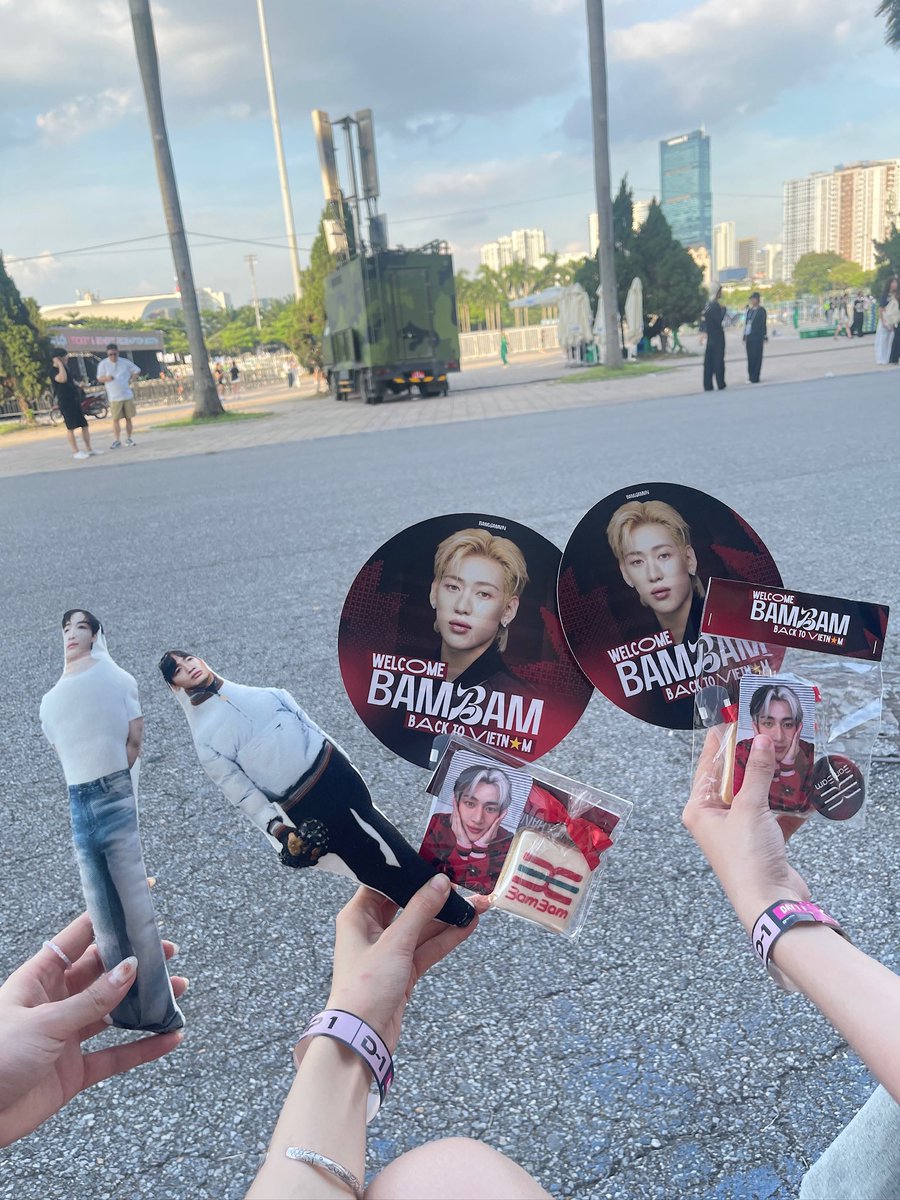charismarking's tweet photo. kwiyeowokwiyeowokwiyeowokwiyeowo kwiyeowokwiyeowokwiyeowo😩😭 https://t.co/3zHyLLAnlT