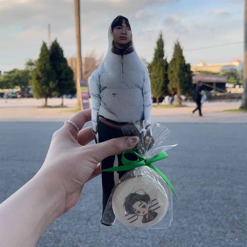 charismarking's tweet photo. kwiyeowokwiyeowokwiyeowokwiyeowo kwiyeowokwiyeowokwiyeowo😩😭 https://t.co/3zHyLLAnlT