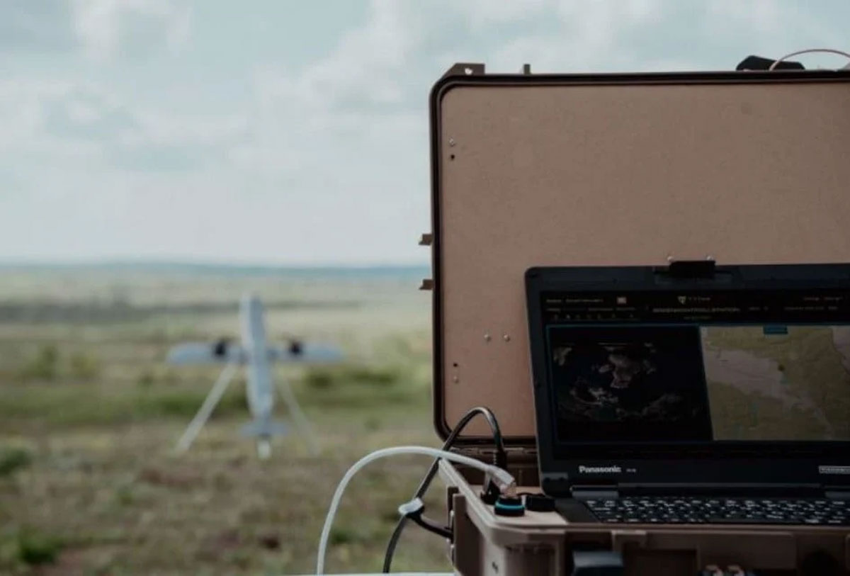 lentopostifi's tweet photo. Puolustusvoimat on Naton LCI-X -dronetorjunta-aloitteen testaustapahtuman operatiivinen asiantuntija https://t.co/77toKPVDPf #Nato #Puolustusvoimat #UAS #CUAS #drone #LCIX #turpo https://t.co/mHy2X4RvIQ