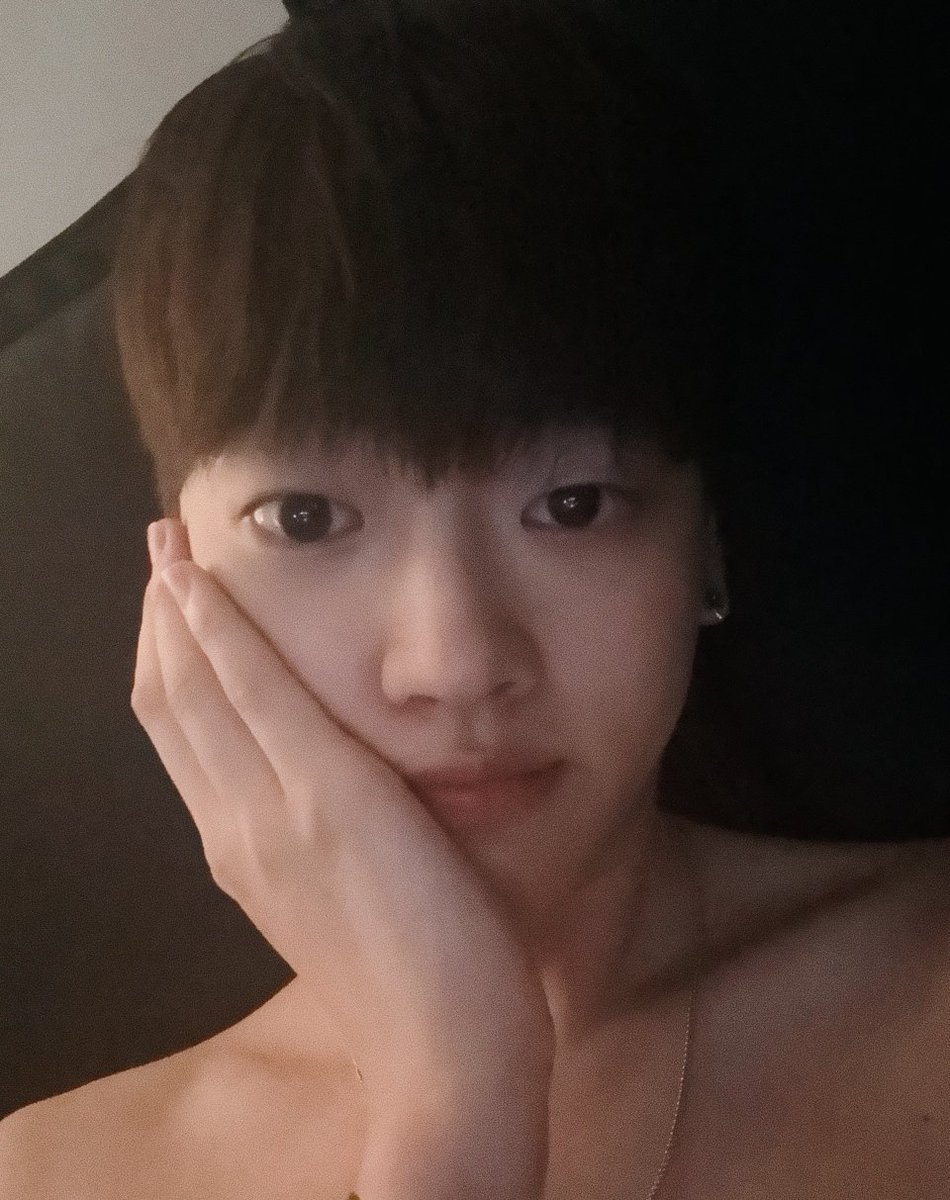 arnteness's tweet photo. posting random forgotten selca on random monday the way he sent this one too </3
#ruiselcaday #rsd #위아이 #WEi @WEi__Member @WEi__Official https://t.co/aYe82qPSvR