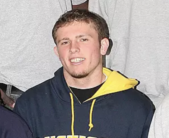 FinJevne's tweet photo. Before Swag Kelly, there was Tate Forcier. A failed Michigan QB turned golf photographer #RandomPlayerMonday @SheaAlbrecht @normaldude62 @REDACTEDBURNER0 https://t.co/ixS5ujqh5X