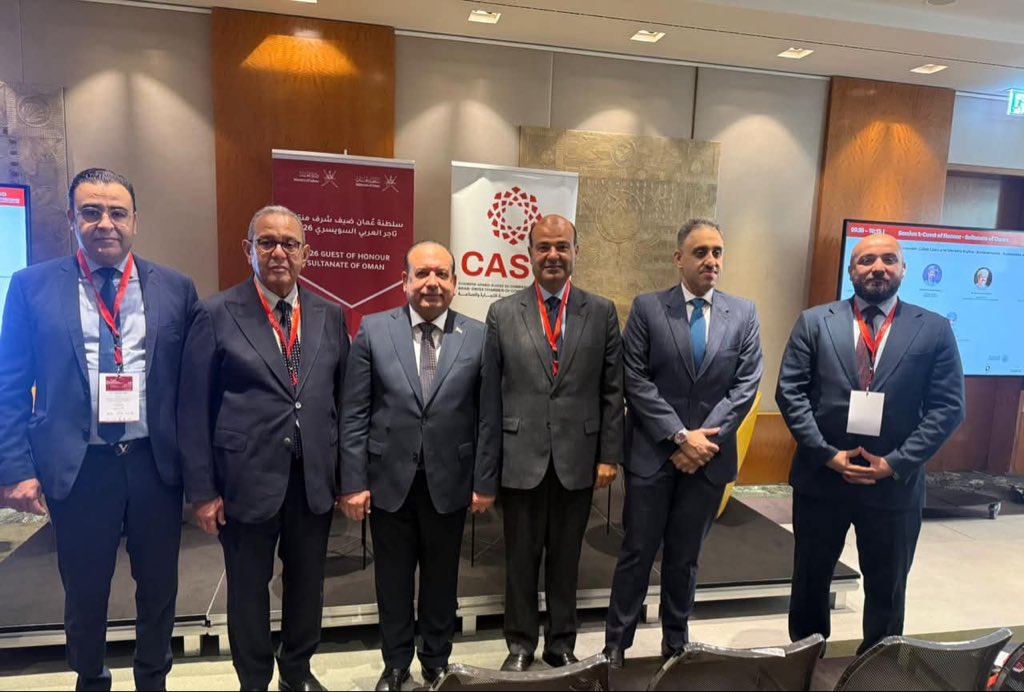 Arab_chambers's tweet photo. اقترح أمين عام اتحاد الغرف العربية، الدكتور خالد حنفي، إطلاق مبادرة Arab Creative Innovation Alliance-ARABICA والتي تهدف إلى أن تكون منصّة لربط المبدعين العرب، والمستثمرين، والجامعات،  وحاضنات الأعمال، والغرف التجارية، والمؤسسات الدولية في منصة واحدة.

جاء ذلك خلال كلمة له في افتتاح فعاليات منتدى الأعمال العربي–السويسري "تاجر"، الذي عقد في جنيف، بتاريخ 8 يونيو 2026، بتنظيم من الغرفة العربية السويسرية بالتعاون مع اتحاد الغرف العربية، وذلك بحضور وزير العمل في سلطنة عُمان مهاد باعوين، ووزير الدولة ورئيس مديرية العمل، أمانة الدولة للشؤون الاقتصادية (SECO)-سويسرا جيروم كوساندي، ورئيس اتحاد الغرف العربية رئيس الاتحاد التونسي للصناعة والتجارة والصناعات التقليدية سمير ماجول، ورئيس اتحاد الغرف التجارية العراقية عامر علاوي، ورئيس جامعة الغرف المغربية حسين عليوي، والأمينة العامة لغرفة التجارة والصناعة العربية السويسرية (CASCI) هيلدا الهنائي، والأمين العام المساعد للشؤون الاقتصادية-جامعة الدول العربية الدكتور علي المالكي، والمديرة العامة المساعدة والمديرة الإقليمية للدول العربية في منظمة العمل الدولية (ILO) الدكتورة ربا جرادات، بالإضافة إلى عدد من السفراء العرب المعتمدين في سويسرا، وممثلي القطاع الخاص من الجانبين العربي والسويسري.

#اتحاد_الغرف_العربية  #الغرفة_العربية_السويسرية #منتدى_الأعمال_العربي_السويسري #جنيف #سويسرا