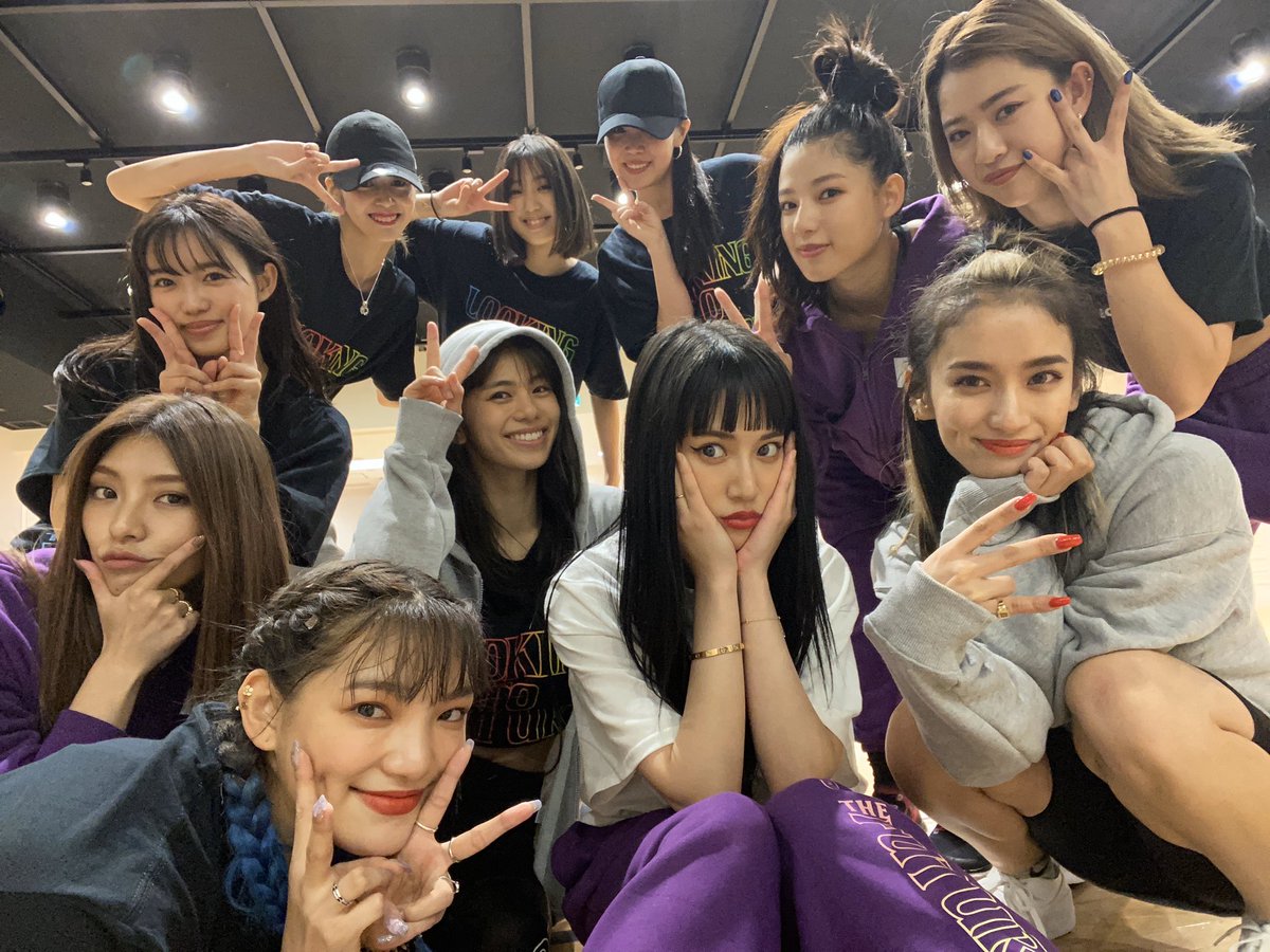 dhf0120's tweet photo. E高開始当時はパクリ、じぇねに乗っかり商法と叩かれ
新曲だしてもダサい、どっかで聴いたことある、韓国のパクリ
と叩かれてた彼女たちが
数年の時を経て"永遠の青春"って言われる存在になったの感慨深い。。

私にとって間違いなく青春そのもの https://t.co/tuwMmj33Qi