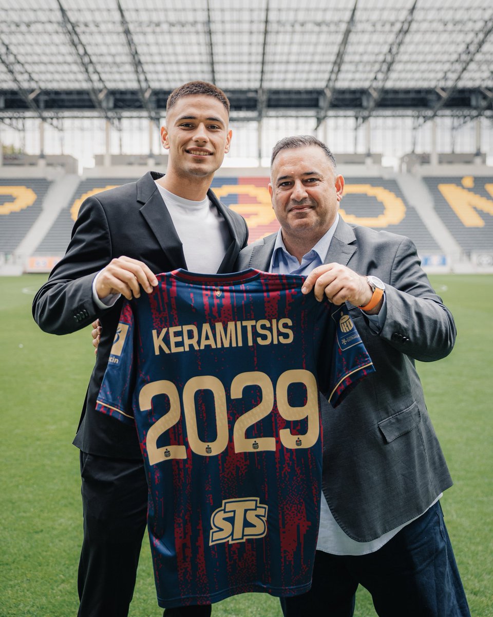 _keramm's tweet photo. 2025/26 finished with a lot of ups and downs during the season.
Next season we are hungry for more!
Always proud to be a Portowcy💙❤️ https://t.co/BIXA1V3PIr