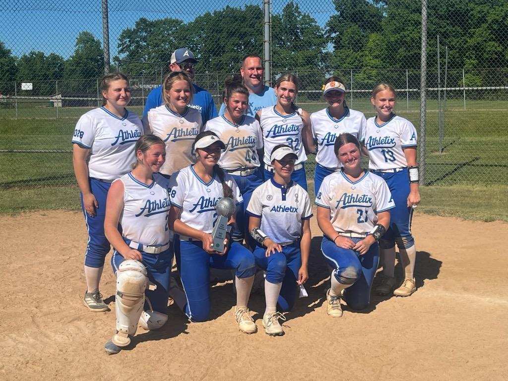 RubySorma_13's tweet photo. Perfect way to start out the season! Many more W’s to come!! @D1Sports @SportsXFilm @SportPrepX @SoftballDown @USASoftball @Softball_Report https://t.co/uqkdgAiuRu
