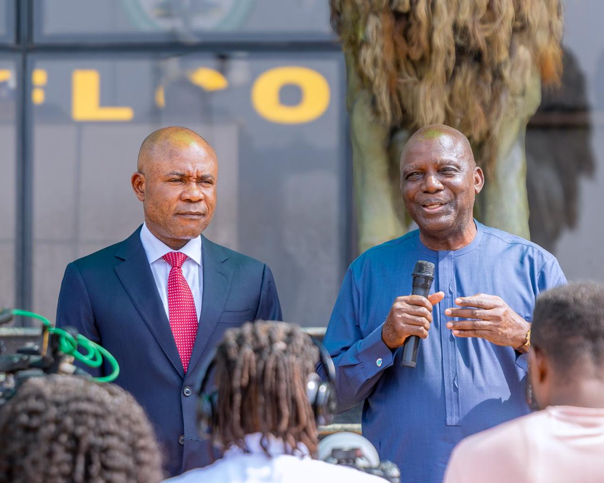 DanNwomeh's tweet photo. NEW: Former power minister, Barth Nnaji has endorsed Governor Mbah, President Tinubu for 2027

Former Minister of Power, Prof. Barth Nnaji, has endorsed Governor Peter Mbah of Enugu State and President Bola Tinubu for a second term in office, saying the governor has done exceedingly well.

Nnaji announced the endorsement while fielding questions from Government House correspondents during a visit to Mbah on Monday, citing several landmark achievements of the governor in just three years.

The former Minister said he was unavoidably absent at the weekend when the people of Enugu East Senatorial District endorsed Mbah and President Tinubu at a massive rally, but maintained that politics was about lineup and he was fully in support of the president’s endorsement and reelection.

“It should not be a surprise that I am in support of my younger brother. You may not be aware that during the run-up to the 2023 election, I led a group of key stakeholders in Nkanu East to campaign, going to all the key stakeholders in Enugu State, asking them to, please, consider Nkanu East; that we had not had the opportunity of holding this position. And because of that lack of opportunity, Nkanu East was about the only local government that did not have any real government presence.

“If you are in, say, the Idodo area where the governor and I come from, you had to go through four local governments before you got to the headquarters of our own LGA. This needed to change. And so now all that is changing because of the work of His Excellency, our governor. And you can see that to go from that Idodo area to Amagunze, our local government headquarters, is now a matter of a few minutes. That has totally changed the calculation,” he stated.

Continuing, he lauded the governor’s strides in the areas of security, infrastructure, and healthcare, which he said were not only critical enablers of economic growth, but also key to reversing brain drain and overseas medical tourism.

“There are so many other reasons why we have to all come and encourage our governor for what he is doing and to do more.

“I was just talking with him about the two major criteria for people to come back to Nigeria instead of the ‘Japa’ syndrome of running away. Those two would be security, and the second is high-quality healthcare. So, the development of the Enugu International Hospital, which will have the sort of equipment that people run elsewhere to access, is something that is quite innovative for Nigeria.

“We are not lacking in high-quality doctors because we have them, except that many of them have run away. So, this hospital here will bring them back and begin to reverse healthcare tourism.

“Then there are all the infrastructure projects, the roads of standard quality that have been built or are ongoing across the state, and so on.

“Therefore, my presence here is to encourage him and support him so that by the next term, we should be able to see a lot more. That is the point,” he added.

Nnaji urged other people jostling for the office of governor in 2027 to join hands with the governor to consolidate on his achievements and actualise his lofty vision for the state.

Citing his personal experiences, he described Mbah as a listening leader and called on other stakeholders in the state to offer their advice where necessary.

“The whole idea is for all of us to join together to support the governor for the next term. It is okay for people to run for office, but you have to look at the future. What are we really trying to gain?

“If we are doing well, then the thing is to encourage the governor and his government to do more for the people.

“The other thing is that key stakeholders in the state should be able to come and be part of advising for the better. I mean, a governor is not God. A governor is a person of excellence who should be able to move the state forward. But in doing so, wherever there are things that are not going the way people want,