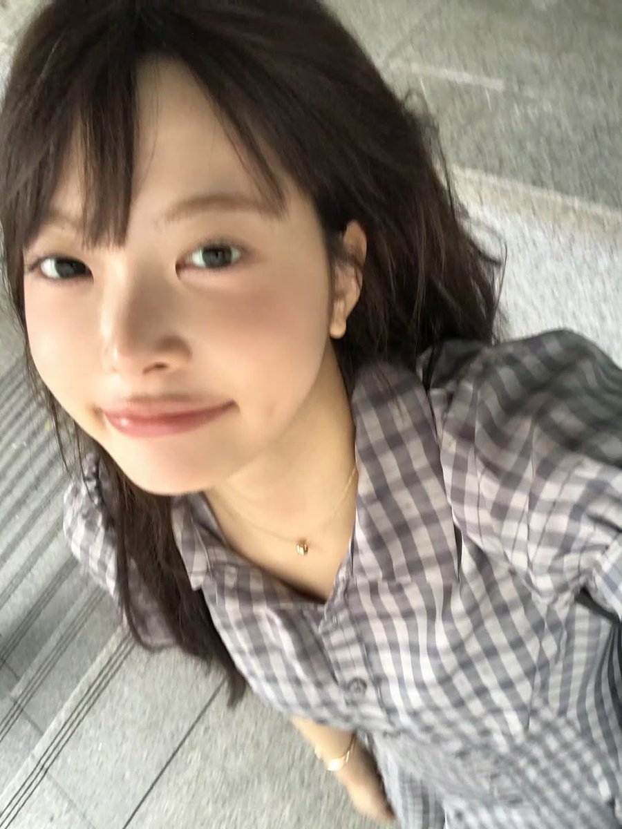 0810to1011's tweet photo. she’s so gf https://t.co/XOIeICJ80j