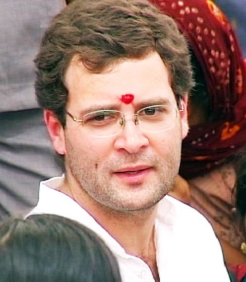 Dev_Chouhan_'s tweet photo. AAP दिल्ली में हार के बाद बिखर गई, TMC पश्चिम बंगाल की हार के बाद पूरी तरह बिखर गई , शरद पंवार की ncp भी बिखर गई

लेकिन कांग्रेस 12 साल से सत्ता में ना होने के बाद भी खड़ी है ओर बीजेपी से मुकाबला कर रही है 

#india #congress #rahulgandhi https://t.co/ksEpBGGuGU