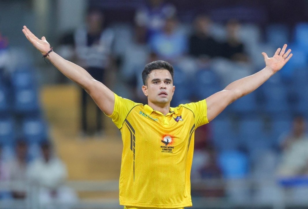 Digital_sports's tweet photo. ARJUN TENDULKAR: 3-1-11-3 in T20 Mumbai League 🔥

- Arjun, the Born fighter in each &amp; every opportunity. https://t.co/K283IkYGaK