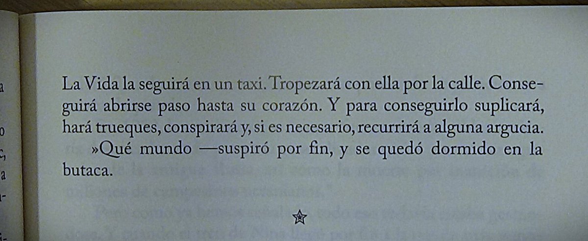 jonathanmidi's tweet photo. Un caballero en Moscú - Amor Towles ❤️ https://t.co/0bcpPrQGIP