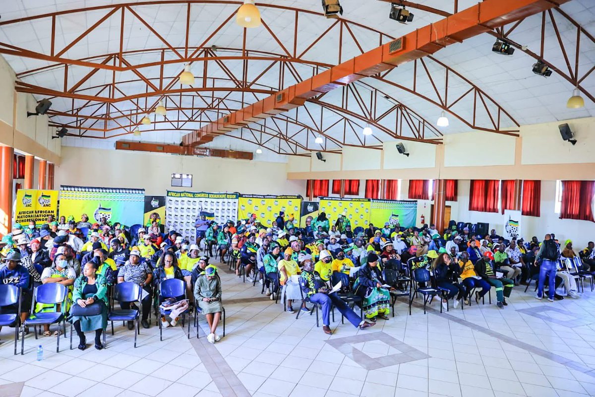 SebopelaFaith's tweet photo. Today, I joined ANC NEC Member deployed to Limpopo, Cde Kgosientsho Ramokgopa, at a Branch Election Teams session in Fetakgomo-Tubatse, Moses Mabotha Civic Hall. The ANC remains rooted in Limpopo and committed to delivering essential services such electricity,water and roads. https://t.co/sMqVe7U987