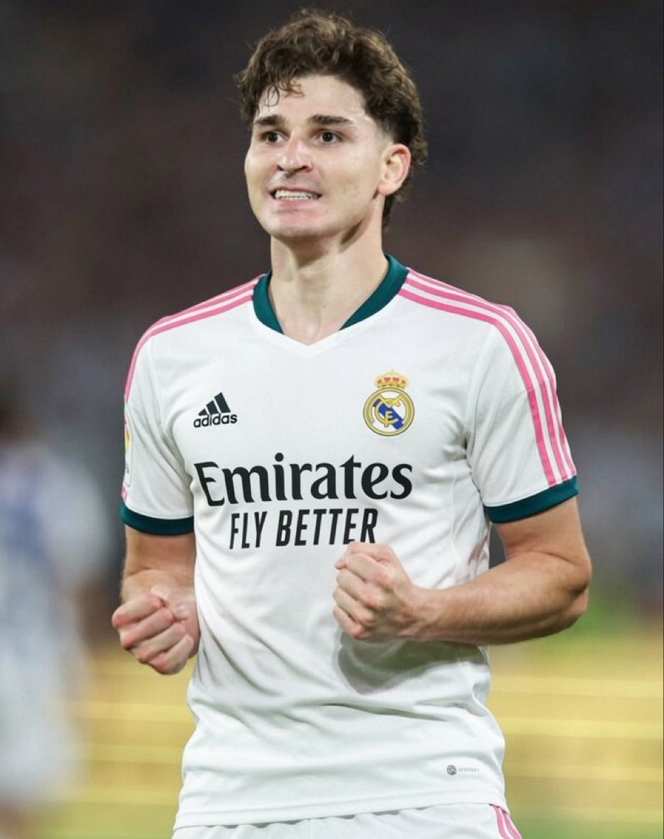 danii7mm's tweet photo. INTERCAMBIO SIMPLE. 

Venga, @Atleti https://t.co/iPg31wu6Rc