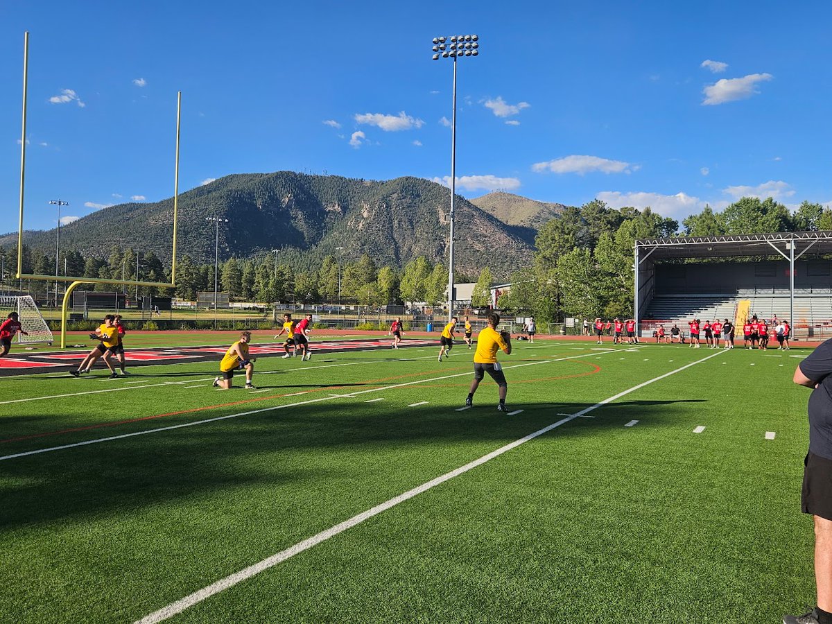 BETigers_FB's tweet photo. Tiger Football started off summer football with a bang! Week 1: Burlington🐅 - Phoenix 🌵 - Flagstaff ⛰️
Week 2 is on the clock #GoTigers https://t.co/90cZeebwGR