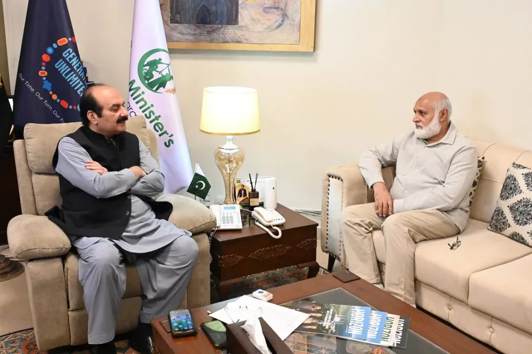 ranamashhood's tweet photo. Chairman Prime Minister’s Youth Programme, Rana Mashhood Ahmad Khan, met with the Chairman HEC to discuss collaborative initiatives focused on youth empowerment, higher education, skills development, and future-ready opportunities for young Pakistanis.

#pmyp #hec https://t.co/HTU6nwZ7gS