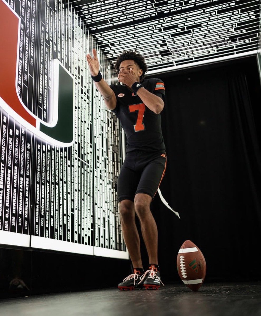 FaboisMe's tweet photo. 5 ⭐️ QB Miami commit,

Israel Abrams on his official visit this past weekend 

😮‍💨🥶🤫

🌪️ #GoCanes 🙌🏻 https://t.co/mgErEEOwVL