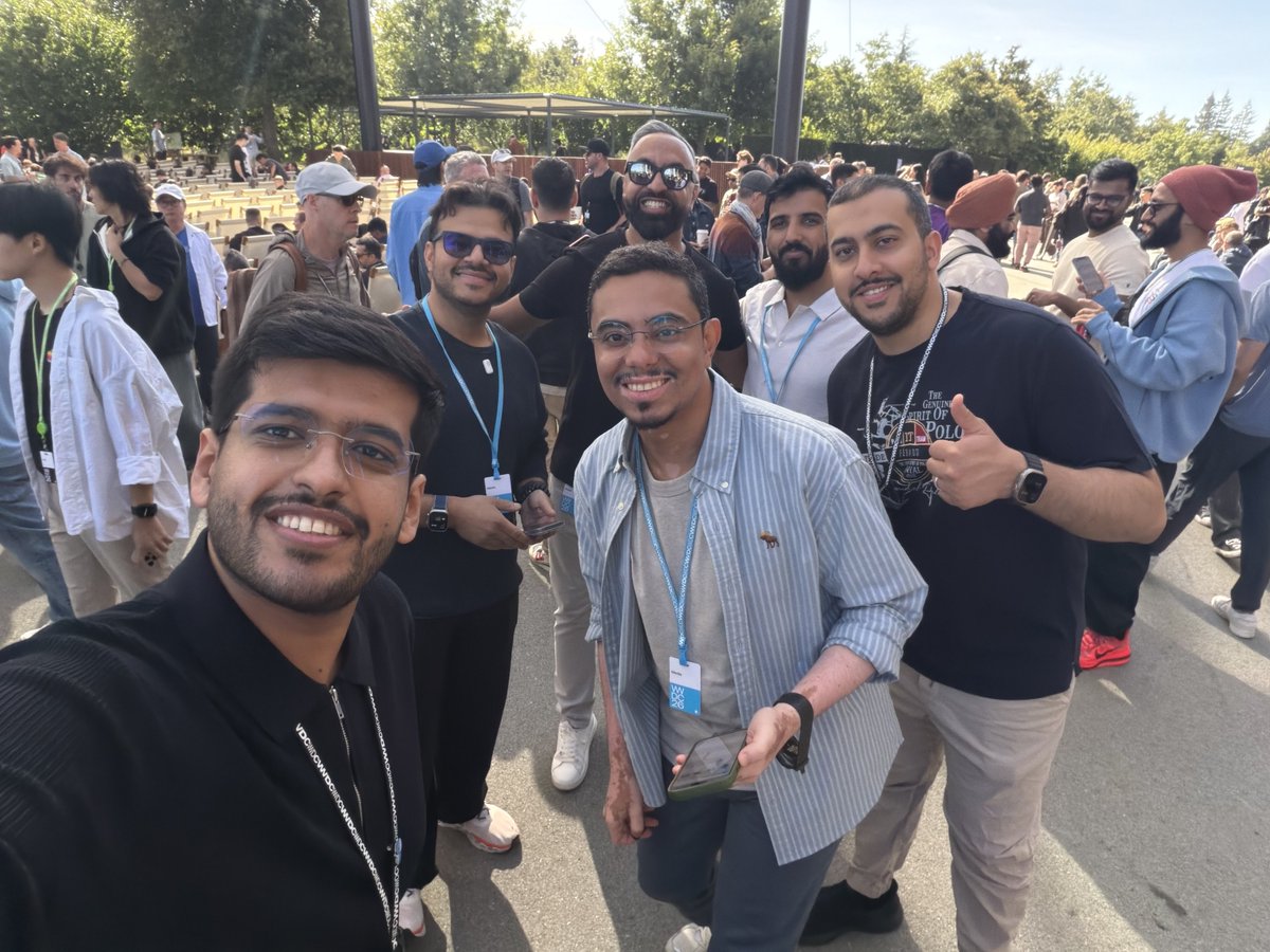 n2wfx's tweet photo. @cs4alhaider Here is #wwdc !! https://t.co/BzdcRchFM5