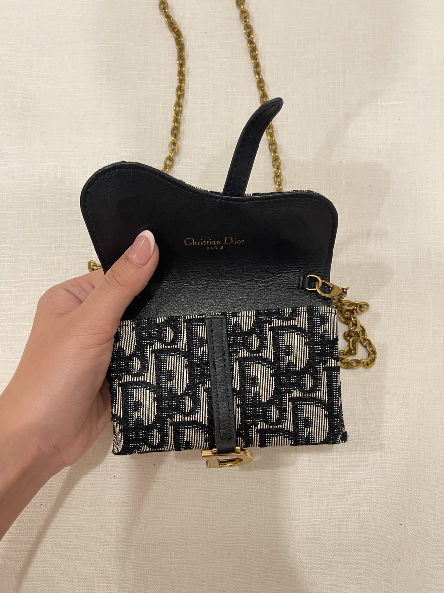 user27126205's tweet photo. Dior wallet
500.-

#ส่งต่อแบรนด์เนม #แบรนด์เนมมือสอง #ส่งต่อ #ส่งต่อกระเป๋า #กระเป๋าแบรนด์เนม #ส่งต่อแบรนเนม https://t.co/rbObTvlleD