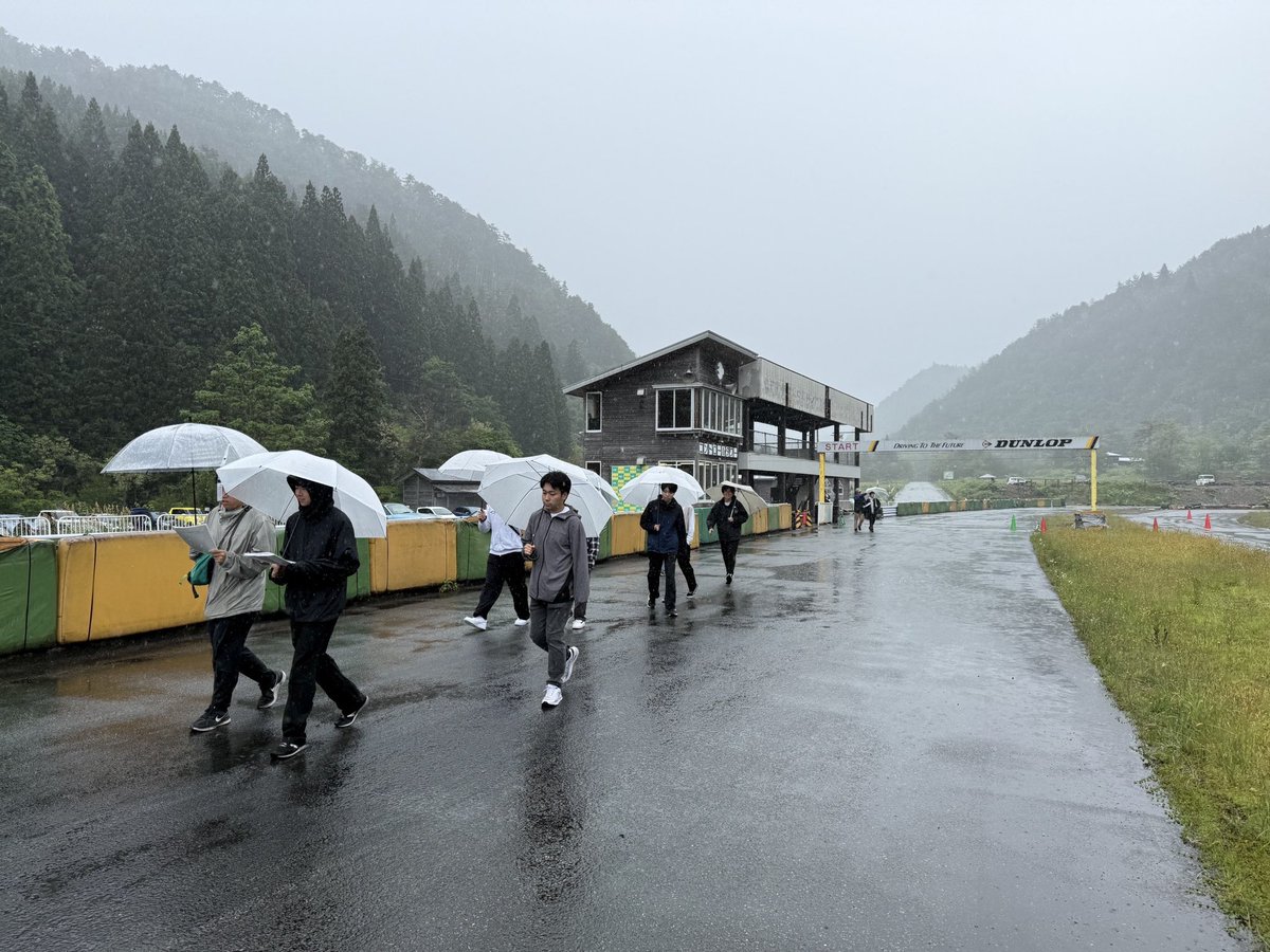 tgu_ac's tweet photo. 新協和カートランドにて秋田県立大学さん主催の大会に参加して参りました。
弊部の2年がビギナークラス1位、4年がオープンⅢ・Ⅳクラス1位という結果でした！㊗️
秋田県大の皆様ありがとうございました！

7/4日(土)にサザンサーキットで弊部主催の大会を開催しますので、ご参加お待ちしております！ https://t.co/j1D9yQJ2O0