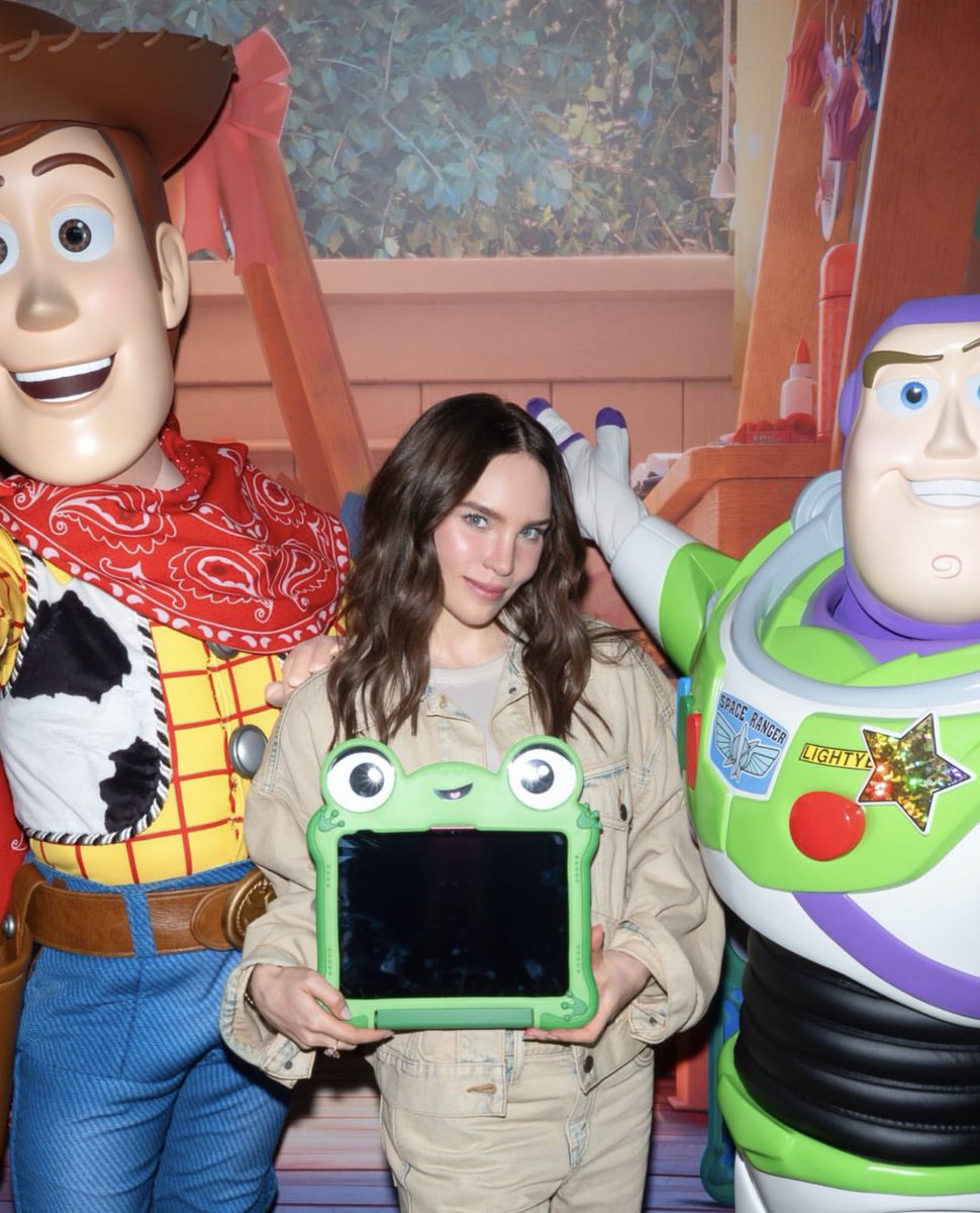 BelindaAccess's tweet photo. Belinda es ‘Lilypad’ en #ToyStory5. https://t.co/g1xQVRdE37