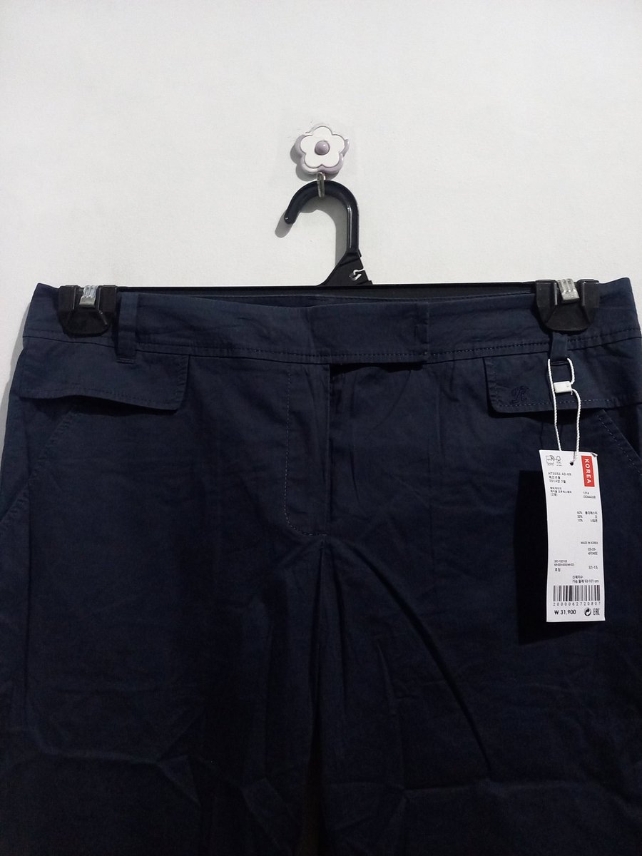 satangudd's tweet photo. Wts celana / bawahan
Lp 80cm, lph 60-70cm, pj 87cm

Warna navy. Bahan dingin, adem.

Harga 20k (exc. adm)
*split pay tanpa biaya admin
Bisa cod 🍊

Kulot loose pant cb cutbray formal kuliah kerja daily casual skena straight highwaist hw flare pant https://t.co/PoWX5Wy2QP