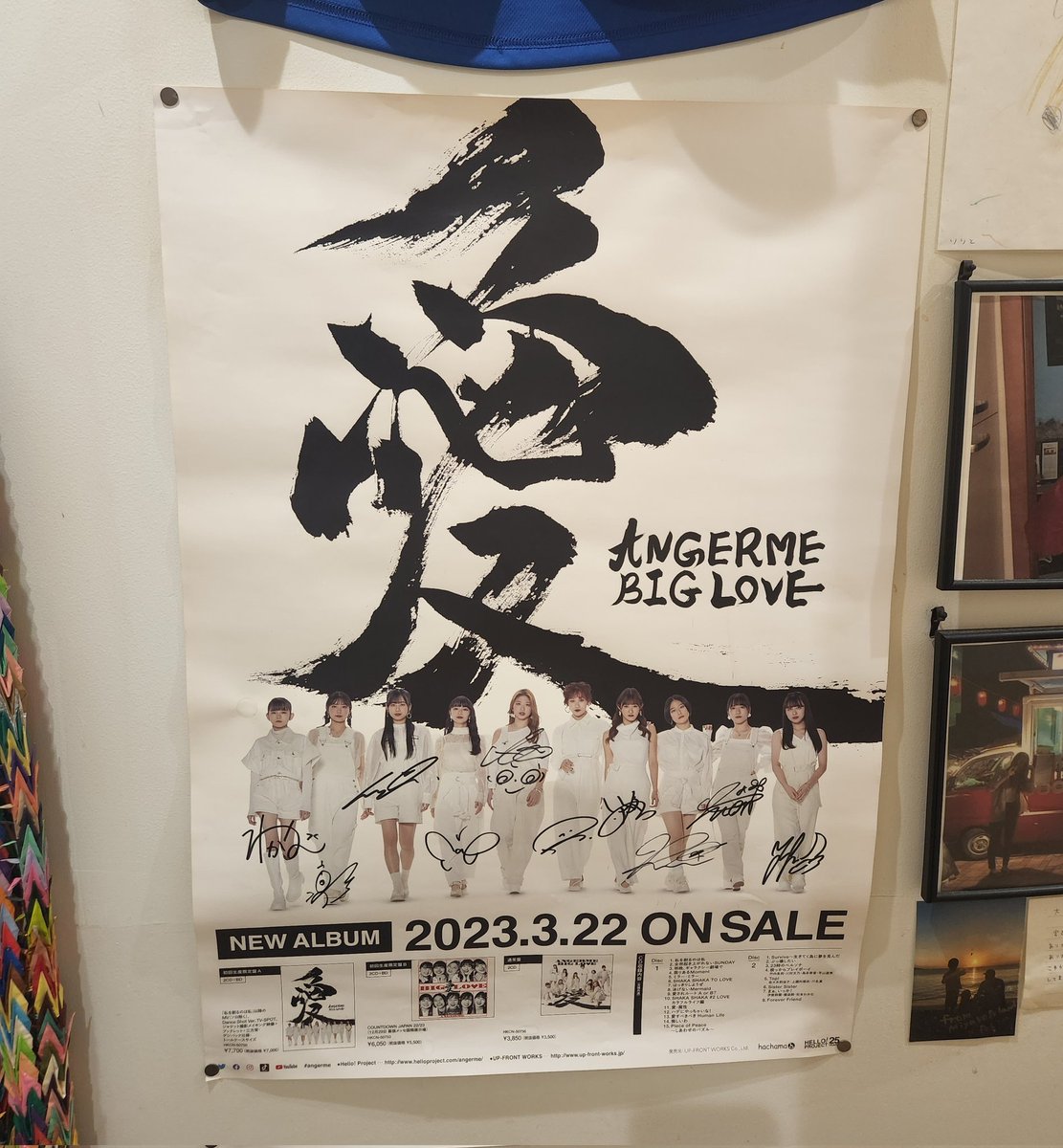 acapi_mm129ke's tweet photo. 前回サイン見に行けたときの。
伊勢鈴蘭推しを添えてwww https://t.co/hfvUA4VFbw