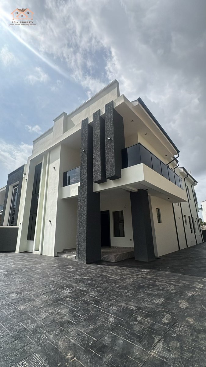 ibadanrealtor's tweet photo. 👷DIRECT BRIEF
FOR SALE : EXQUISITELY FINISHED 4-BEDROOM FULLY DETACHED DUPLEX + BQ

📍Carlton Gate Estate, beside Kolapo Ishola GRA, Ibadan
💰Price : N300M

Features : 
Spacious Living Area
All Rooms Ensuite 
Spacious Family lounge 
Study room / Gym / Office
Fitted kitchen with pantry 
Laundry Room 
Extra Kitchenette in BQ
Wall-in closets & Showers
Attached Boys Quarters
Ample Parking space 

For Inspection and Enquiries, Please Contact +234 907 389 0641 or +234 902 287 8268

#ibadanrealestate #fullydetachedduplex #carltongateestate #akobo #luxuryhomes
