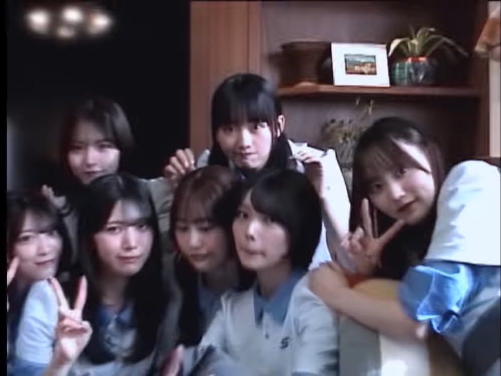 dancing_yu's tweet photo. 敢えて、90年代のホームドラマにありそうな画質と質感にしてるとことか、こだわりって良い
#櫻坂46_WhatsKAZOKU https://t.co/QtjWT8KlZ4