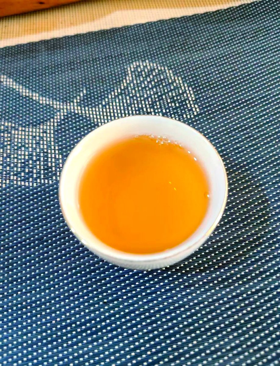 TanyaTalbot17's tweet photo. Make a 5-minute iced peach tea: steep black tea with peach slices, add ice u0026 a squeeze of lemon. Refreshing! https://t.co/7R3iGfvVWv