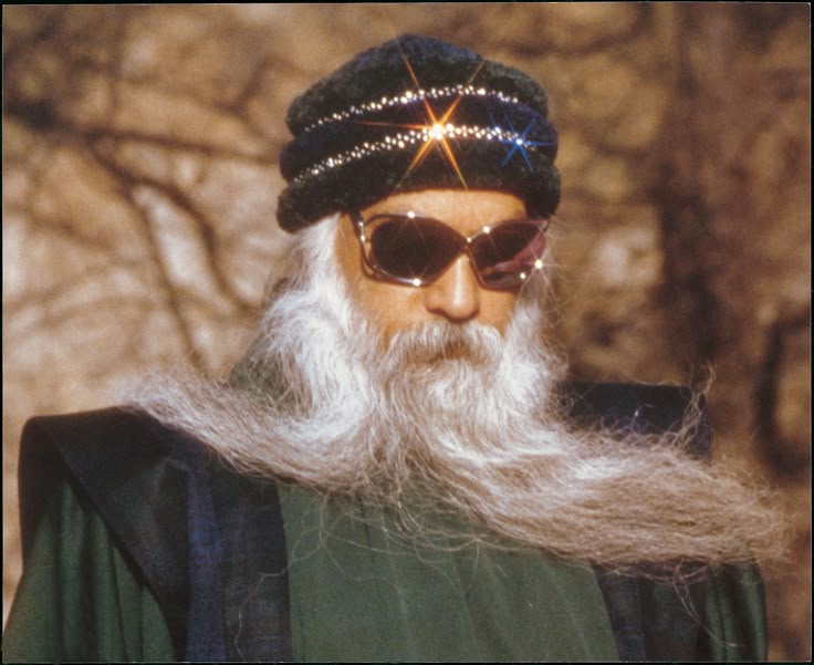 Wordofwise_'s tweet photo. “Nobody can say anything about you. Whatever people say is about themselves.”

— Osho https://t.co/pzcweb7oCB