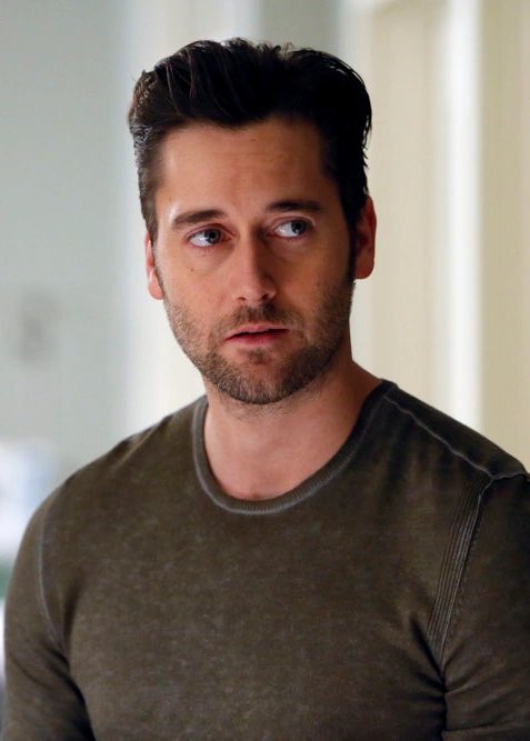 cleegan's tweet photo. Dans la série The Blacklist c’est lui mon personnage préféré. https://t.co/FwMGz9DJrv