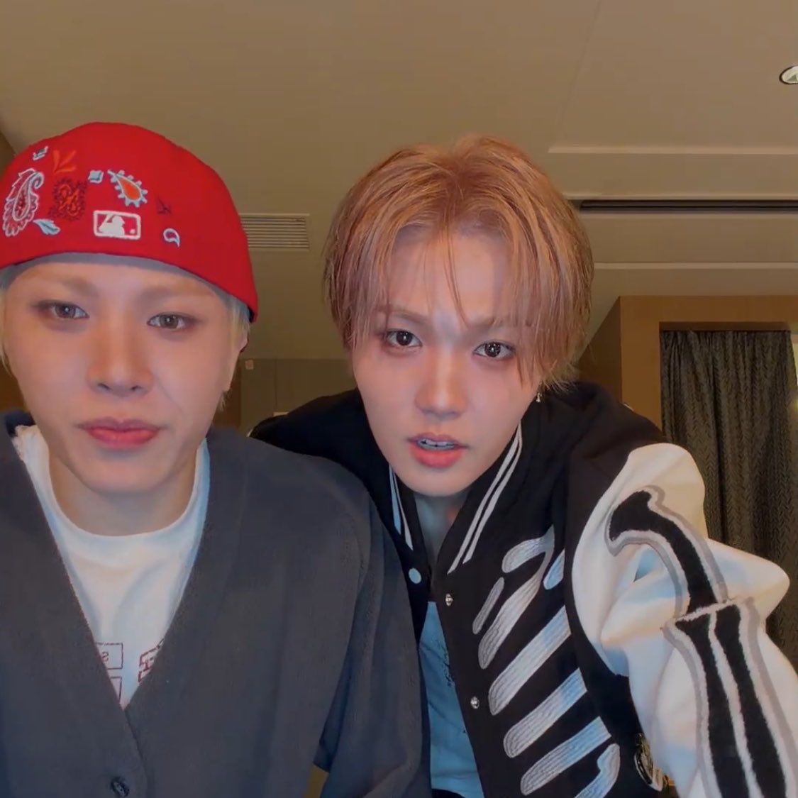 ddakbb0k's tweet photo. 환뎡레전드의날 https://t.co/v21CBVoe2u
